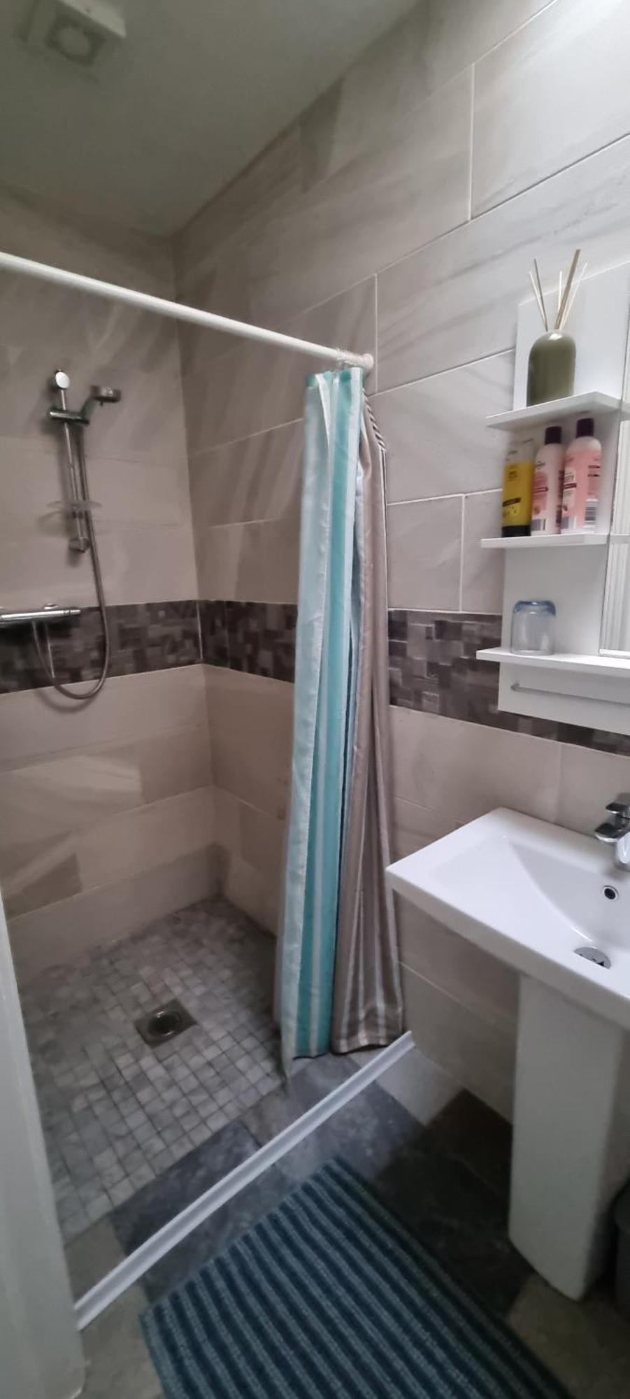 Spacious Curragh 2-Bed Apartment With Own Entrance Brownstown エクステリア 写真