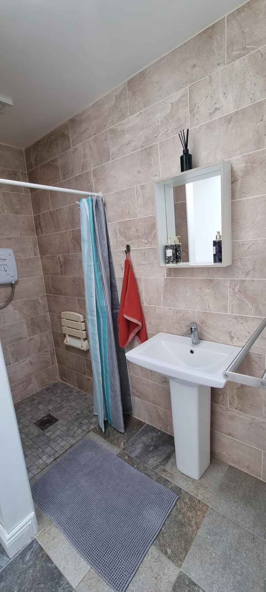Spacious Curragh 2-Bed Apartment With Own Entrance Brownstown エクステリア 写真